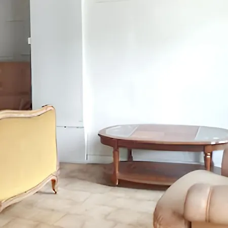 Maison Rustique Charmante à Sassetot-le-mauconduit, Jardin. Casa de Férias
