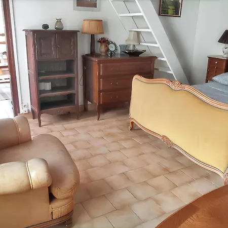 Maison Rustique Charmante à Sassetot-le-mauconduit, Jardin. Casa de Férias