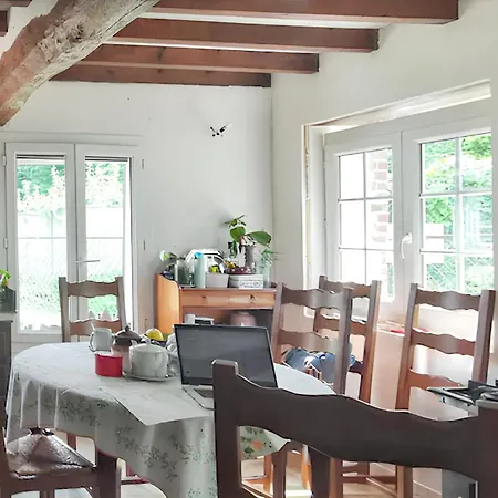 Maison Rustique Charmante à Sassetot-le-mauconduit, Jardin. *